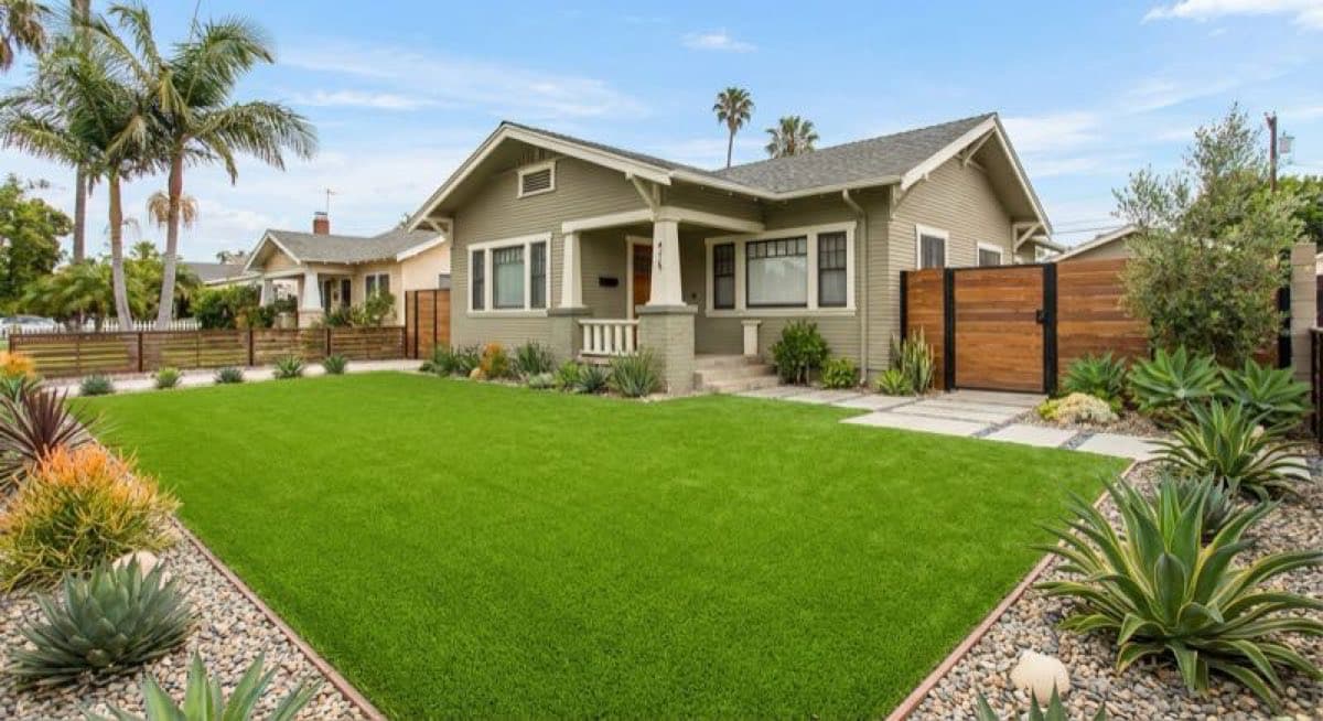 Artificial Turf in Inglewood