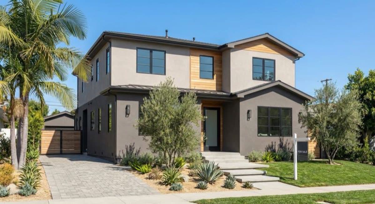 Exterior Painting in Santa Monica