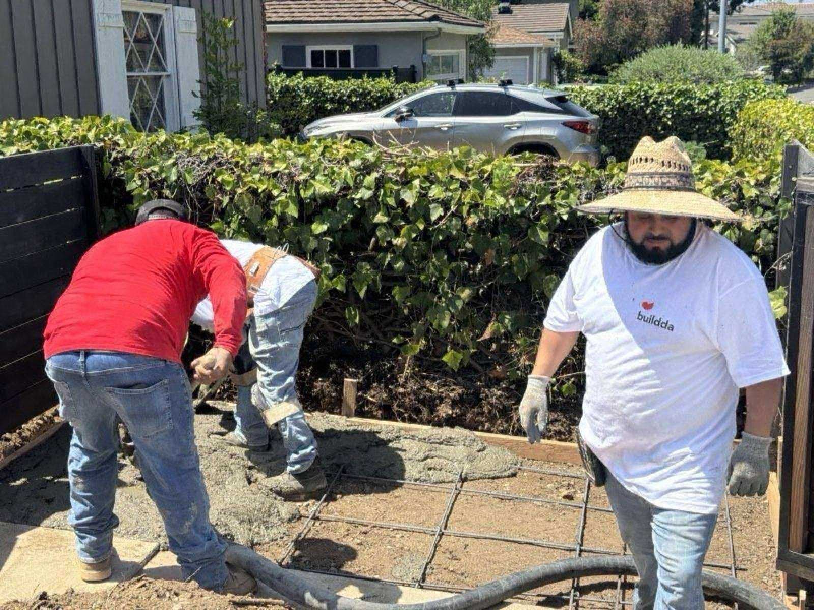 Concrete pour rebar team by Buildda in Southern California