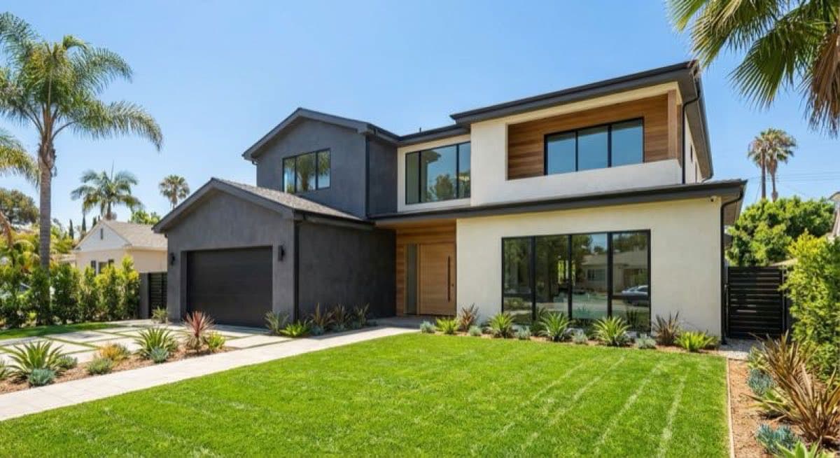 Exterior Painting in Beverly Hills